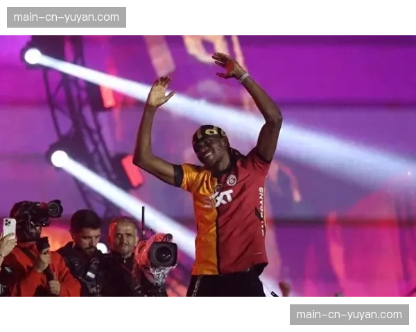 加拉塔萨雷坚称未收到奥斯梅恩报价，设定8000万欧元谈判起点价格