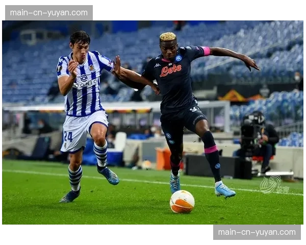 “半场：那不勒斯1-0领先佛罗伦萨，奥斯梅恩头球破门”
