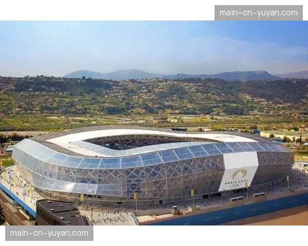 一座球场的重生：深度探访翻新后的波尔多主场大西洋体育场